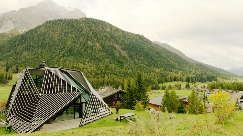 Wohnhaus Paramount Residence Alma in Sexten  | Bild: BR