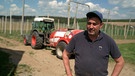 Landwirt Karl Pichlmeyer sorgt sich um seinen Hopfen. | Bild: BR