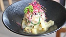 Mangold-Gorgonzola-Knödel mit Birnenconfit | Bild: BR / Sandra Weber