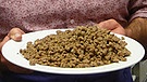 Leberspätzle auf einem Teller | Bild: BR / Georg Bayerle