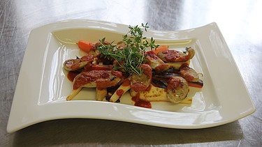 Weiße Bratwurst mit "altem Gemüse"  | Bild: BR